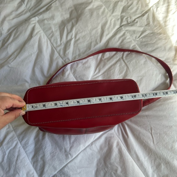 Classic Red Shoulder Bag - Picture 4 of 10